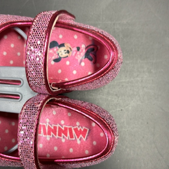 Minnie Mouse sparkly sandals for little ones! - Picture 3 of 3